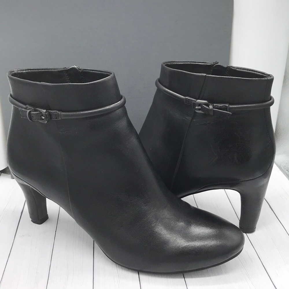 😎💕 Gorgeous Ecco leather ankle boots💕😎